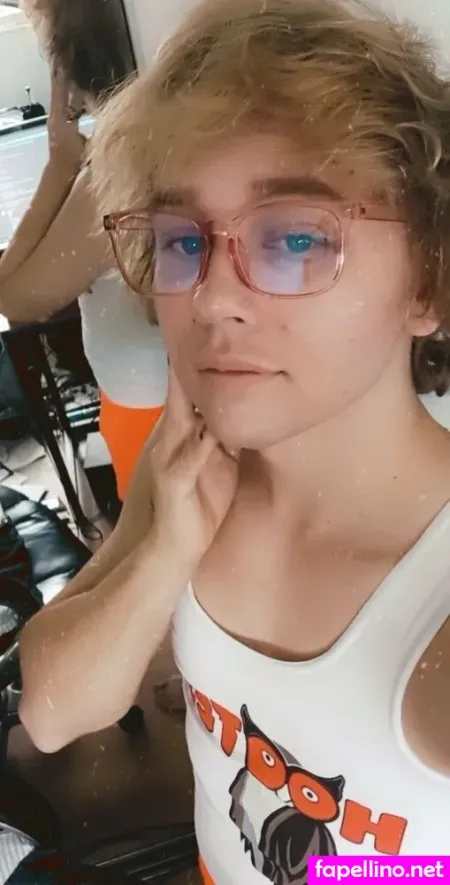 Theclericyarrow OnlyFans Thumbnail #h6T2bo7NDU