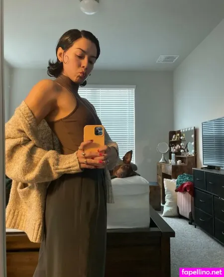 Thecrownedjuul OnlyFans Thumbnail #ptUkdZV1NK