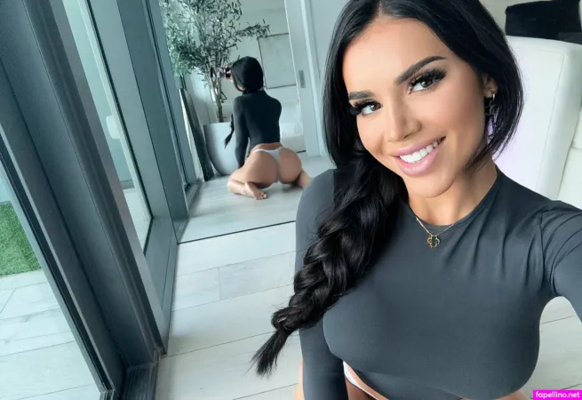 Thedesireedesire OnlyFans Thumbnail #R0Cu2jGVqL