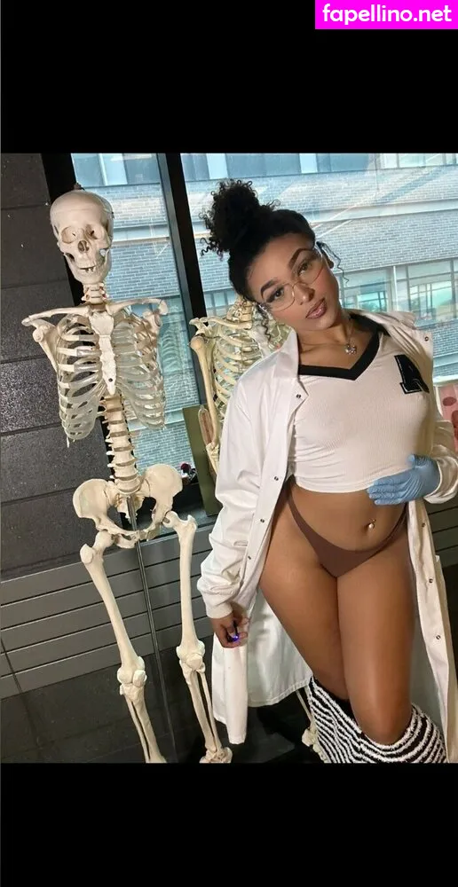 kiki.x.i, kikii.xoxo, kikixi, kiracollege, lightskin barbie, waifukikii Nude Leaked OnlyFans Photo #8LCNmSkCmT