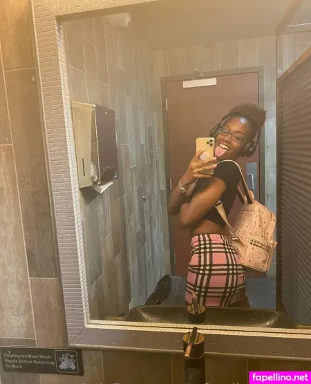 Theebimbokitty OnlyFans Thumbnail #B4RRaG7A7j