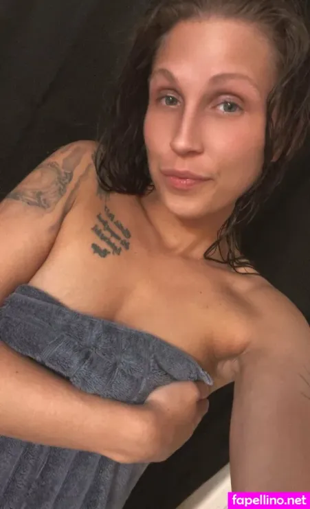 Theeerealambrosiaaa OnlyFans Thumbnail #l0xs2OnPOq