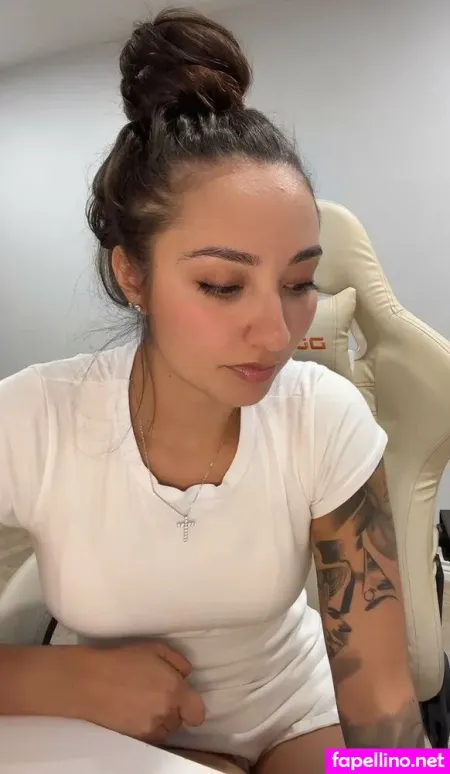 Theegoldenrose 1 OnlyFans Thumbnail #Qa9ncMC3yJ