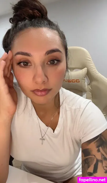 Theegoldenrose 1 OnlyFans Thumbnail #stxWNKSIoZ