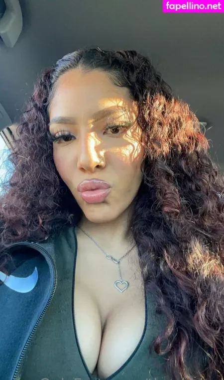 Theekhloe OnlyFans Thumbnail #M1cHKl2tej