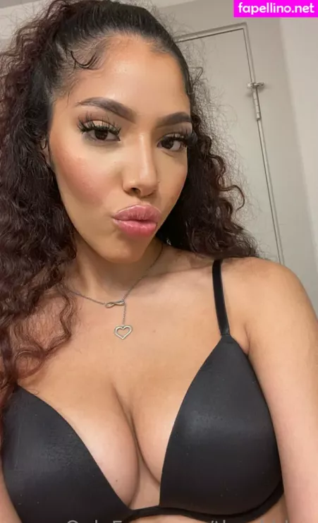 Theekhloe OnlyFans Thumbnail #lsyRHWLSI7