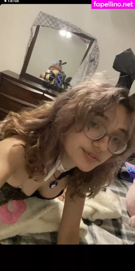 Theemeraldellie OnlyFans Thumbnail #MU4ut1Jstj