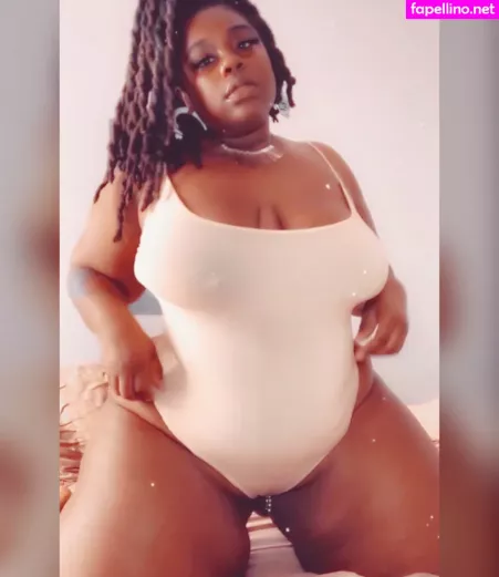 Thefamouspeachesandcream OnlyFans Thumbnail #AtKgeKX7s9
