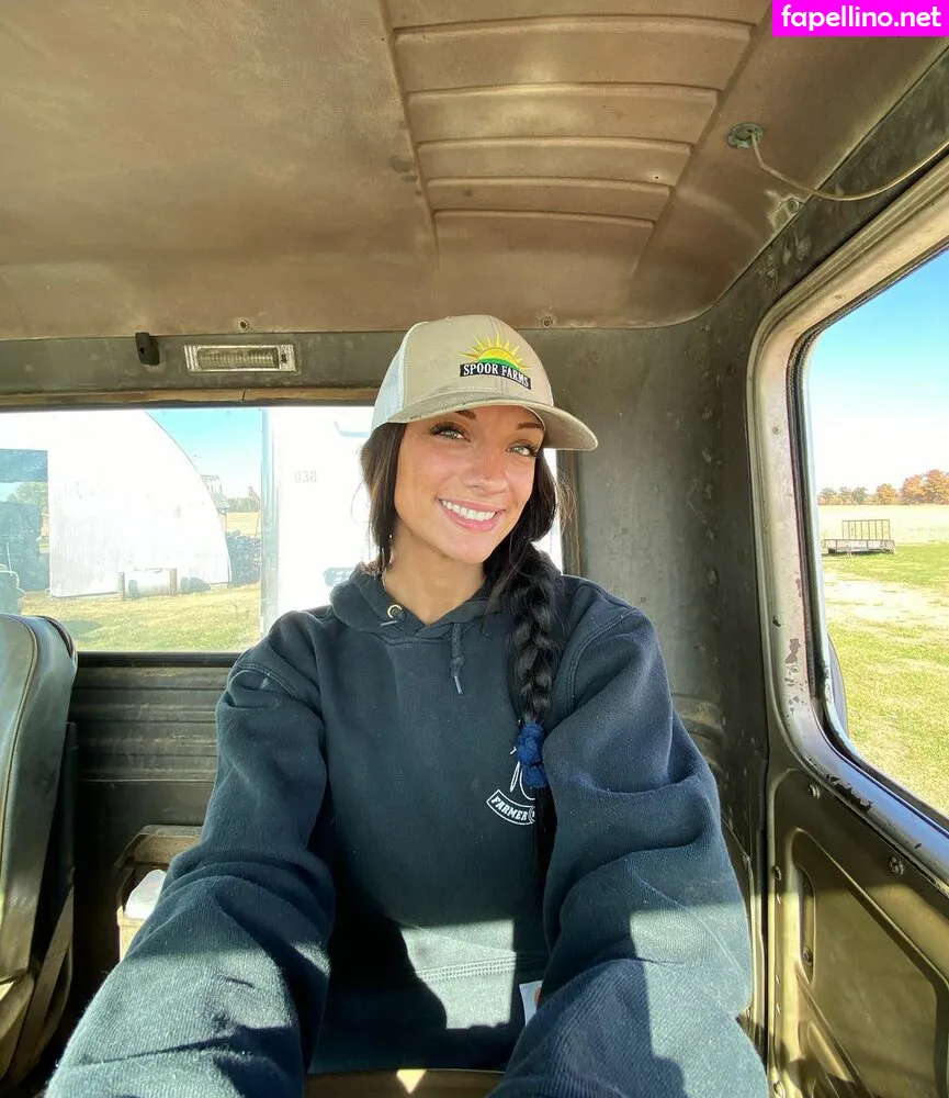 Farmer Grayce, Shelbie Grayce Emmick, allaroundfarmer, thefarmergrayce Nude Leaked OnlyFans Photo #qpz5TRRD4D