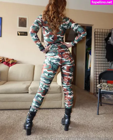Thefinetrouble Cosplay OnlyFans Thumbnail #oSxJA7Ml9X