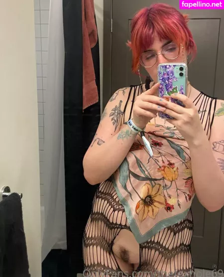 Thefoxhole69 OnlyFans Thumbnail #oxwJk3efZg