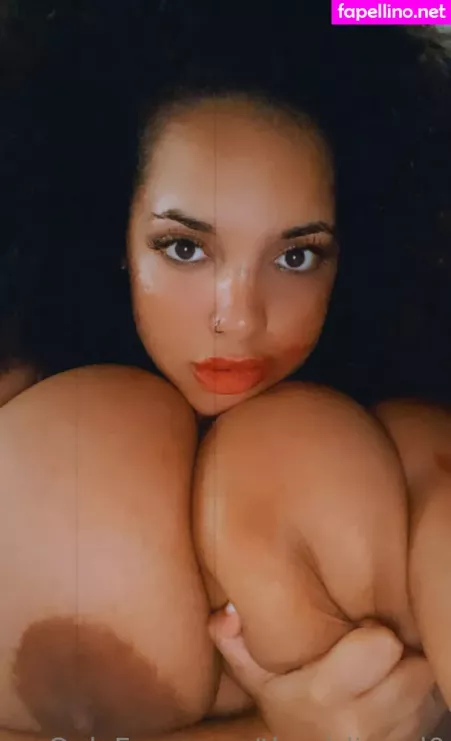 Thegirlinred0 OnlyFans Thumbnail #CJ1rw7txKS
