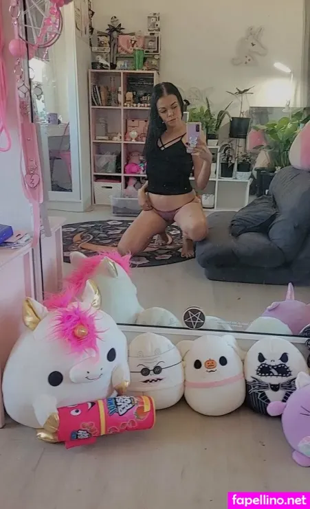 Thehiveempress OnlyFans Thumbnail #lYRM2qugT4