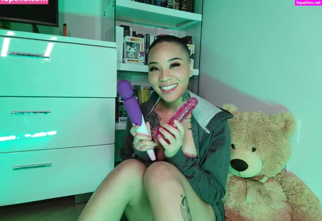 Thehoneygold OnlyFans Thumbnail #B4jqhSsHLw