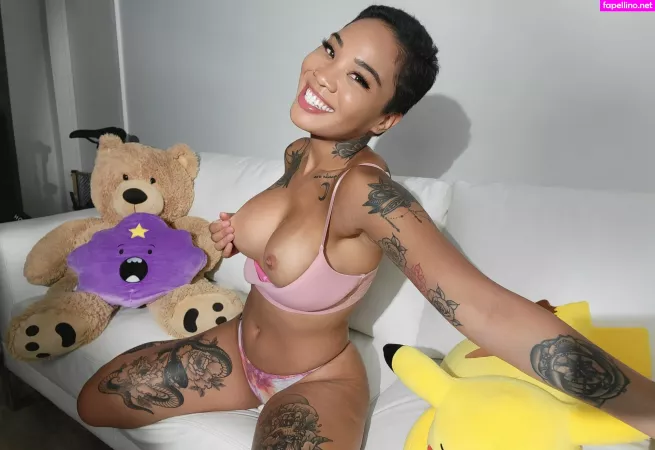 Thehoneygold OnlyFans Thumbnail #PjUuWjITNg