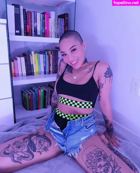 Thehoneygold OnlyFans Thumbnail #RoctX9LiOx