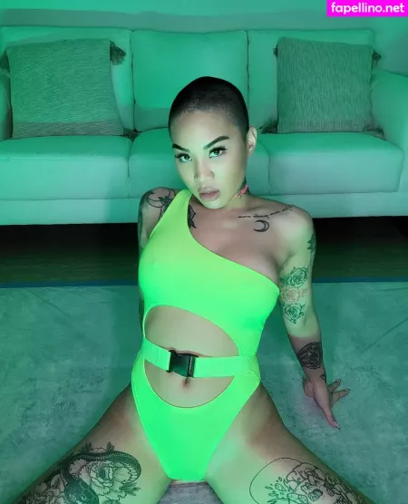 Thehoneygold OnlyFans Thumbnail #eHEdhZH04m