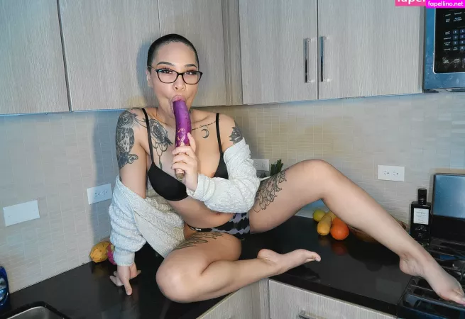 Thehoneygold OnlyFans Thumbnail #sFJWhwhn5C