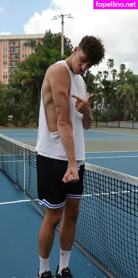 Thehunghooper OnlyFans Thumbnail #03lEO1ABG8