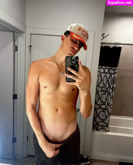Thehunghooper OnlyFans Thumbnail #4wbTuZXJot