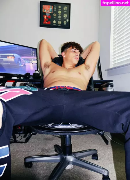 Thehunghooper OnlyFans Thumbnail #mHznu3ftlW