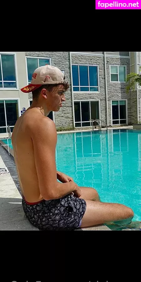 Thehunghooper OnlyFans Thumbnail #mJKWRiEdQg