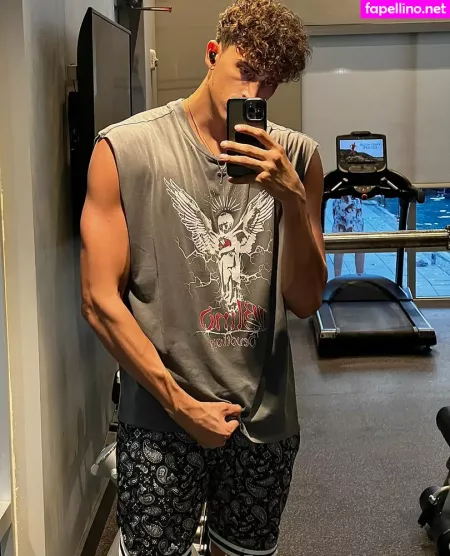 Thehunghooper OnlyFans Thumbnail #wqPqBxGULb