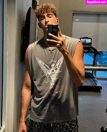 Thehunghooper OnlyFans Thumbnail #zWpPc6Tsuw