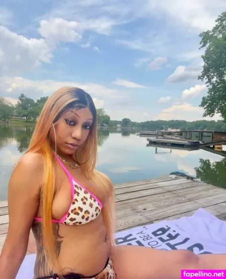 Theinfamousvee OnlyFans Thumbnail #JG1aFlDYr3