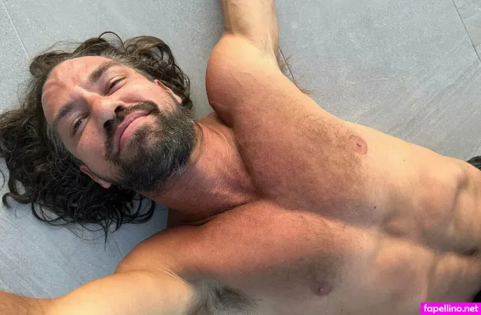 Thejohnnycastle 1 OnlyFans Thumbnail #1rhC9U4bkD