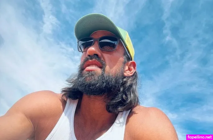 Thejohnnycastle 1 OnlyFans Thumbnail #iOFTYFNY9F