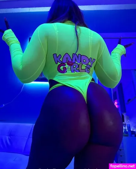 Thekandyhouse OnlyFans Thumbnail #0986H4WhC2
