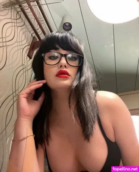 Thekoreansecretary 1 OnlyFans Thumbnail #ri56yDMocG