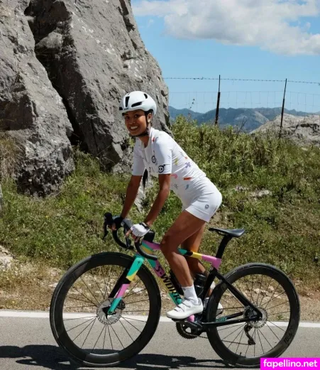 Thelittleexplorer OnlyFans Thumbnail #UagPK7NkGI