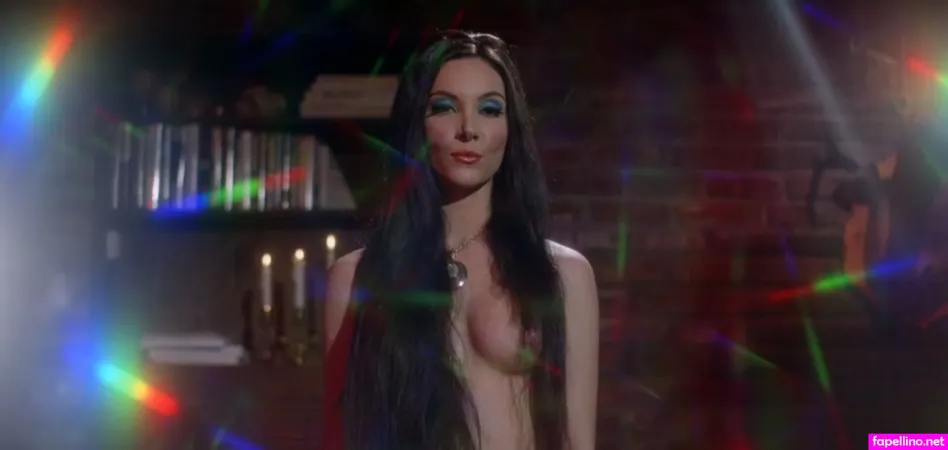 Thelovewitch Main Profile Photo