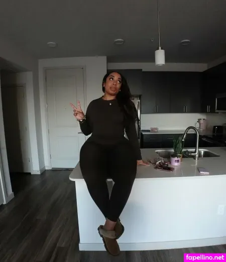 Themillieelise OnlyFans Thumbnail #UDMI2L2Wzy