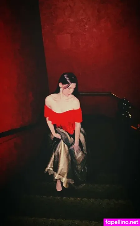 Thenamesieesaha OnlyFans Thumbnail #2IRx6ESthz