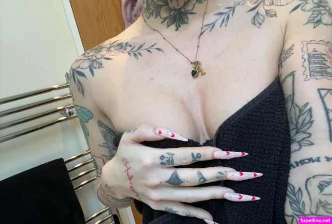 Thenaughtytattooist OnlyFans Thumbnail #aYxvJ0r4qT
