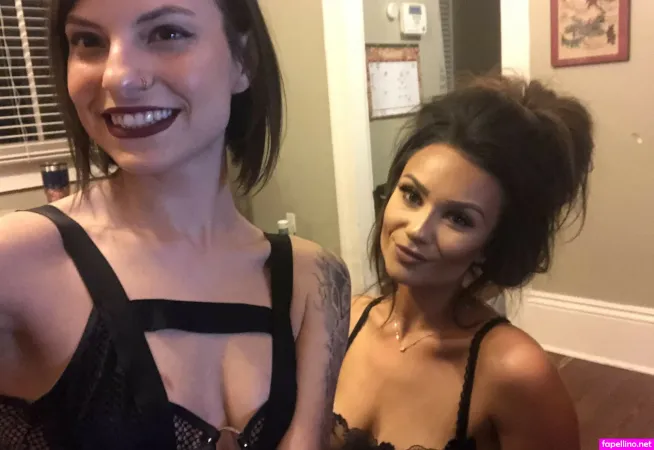 Theneonharlot OnlyFans Thumbnail #8Yc8topfdJ