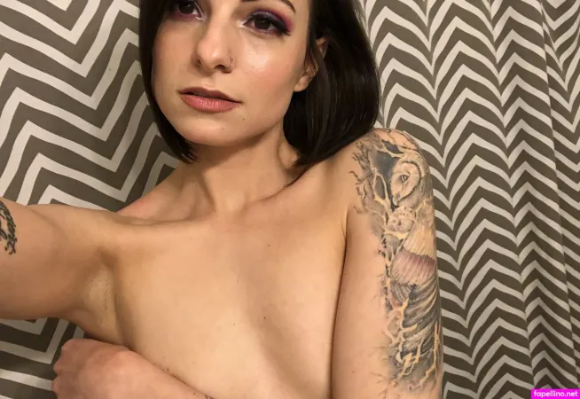 Theneonharlot OnlyFans Thumbnail #IOKrwglBXN