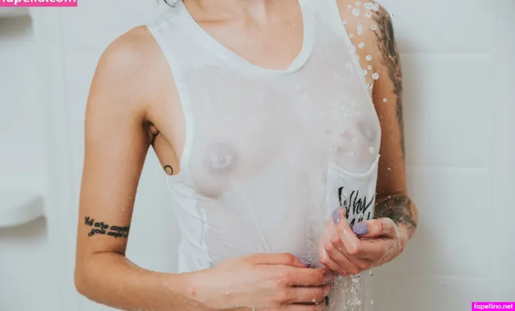 Theneonharlot OnlyFans Thumbnail #KqSWRg78aj