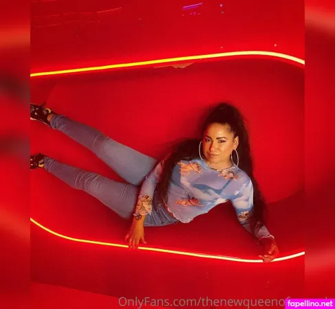 Thenewqueenofcomedy OnlyFans Thumbnail #mAJgxBcTU3