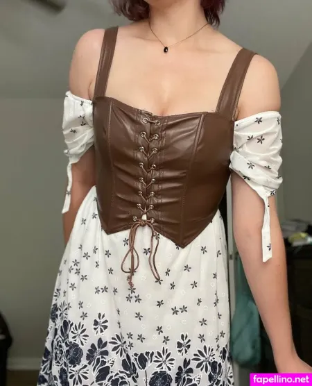 Thenoxiefoxx OnlyFans Thumbnail #TiwhoiuQ7I