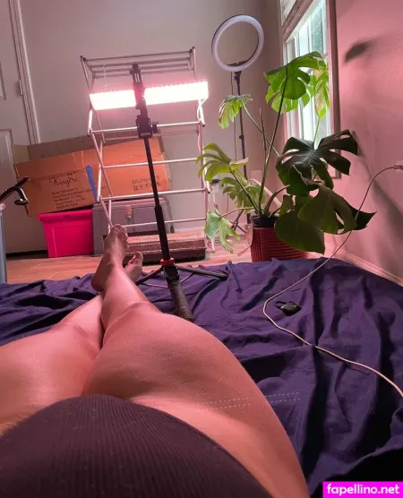 Thenoxiefoxx OnlyFans Thumbnail #r9uE4j8JNP