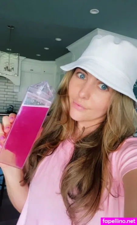 Theodoraday OnlyFans Thumbnail #jzb0OQ8qCt