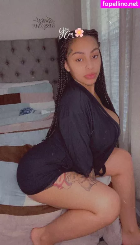 Theofficialayonnarenee OnlyFans Thumbnail #0tXIw3wkgI