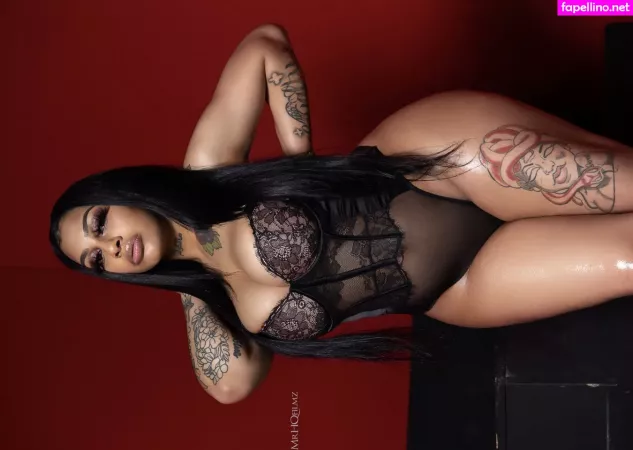 Theofficialayonnarenee OnlyFans Thumbnail #mEsXqP9VWB