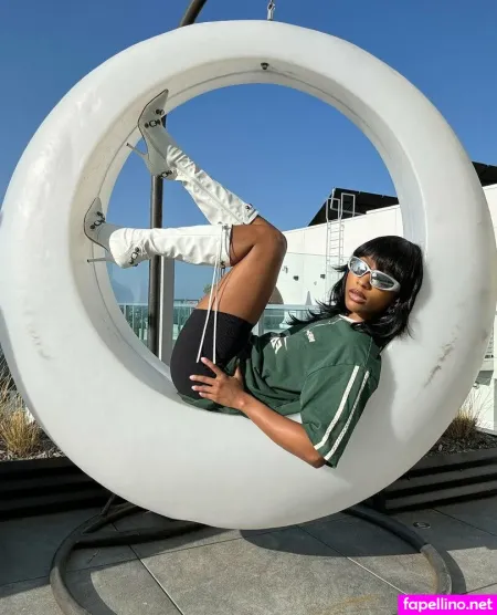 Theoliviajay OnlyFans Thumbnail #VQlKj5YaU6