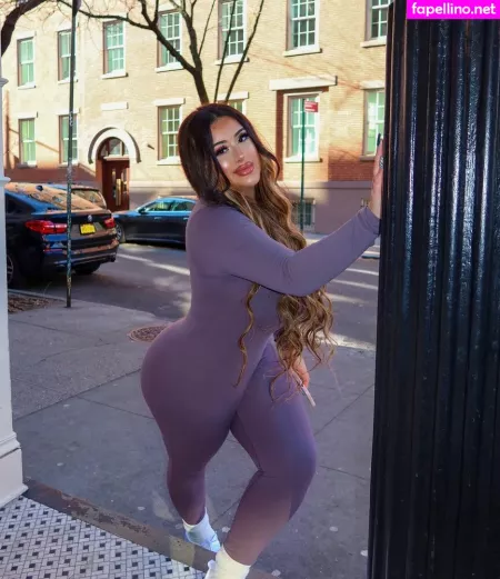 Theonlybarbii OnlyFans Thumbnail #emI0sfPciY