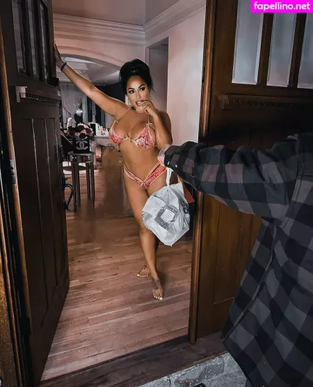 Theonlykiaramia OnlyFans Thumbnail #gzLERR2Cjz